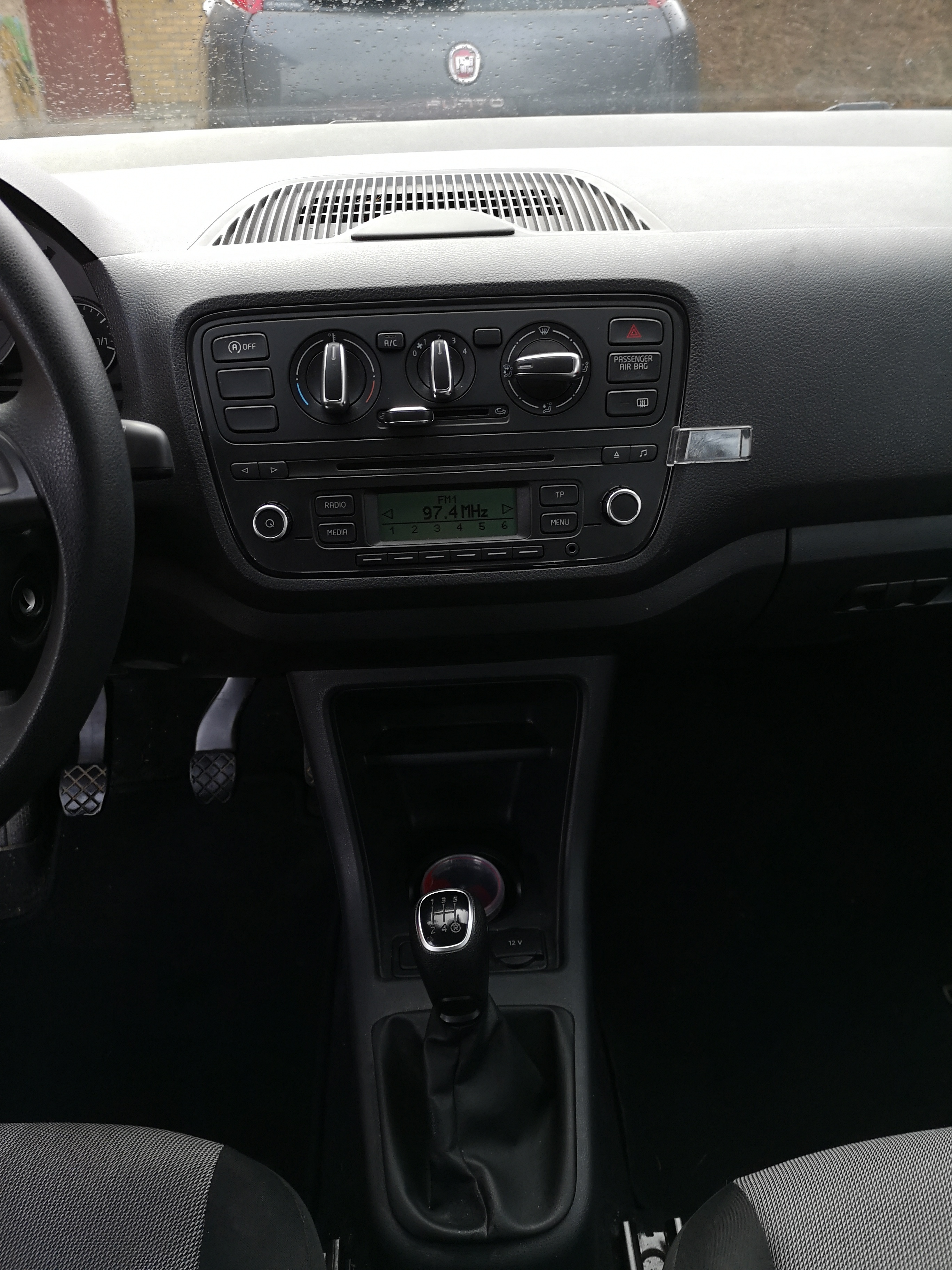 Rød Skoda Citigo fra 2013