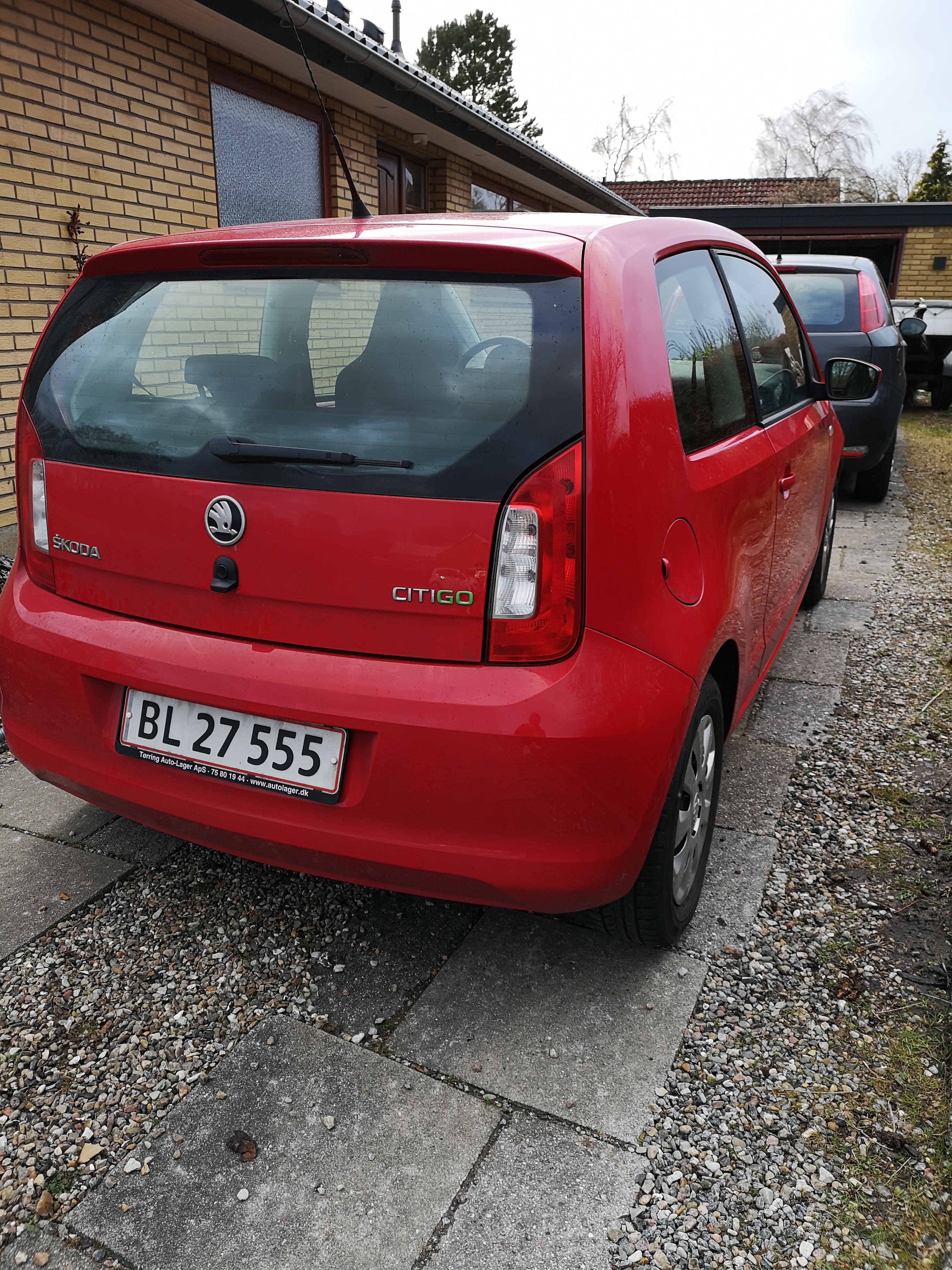 Rød Skoda Citigo fra 2013