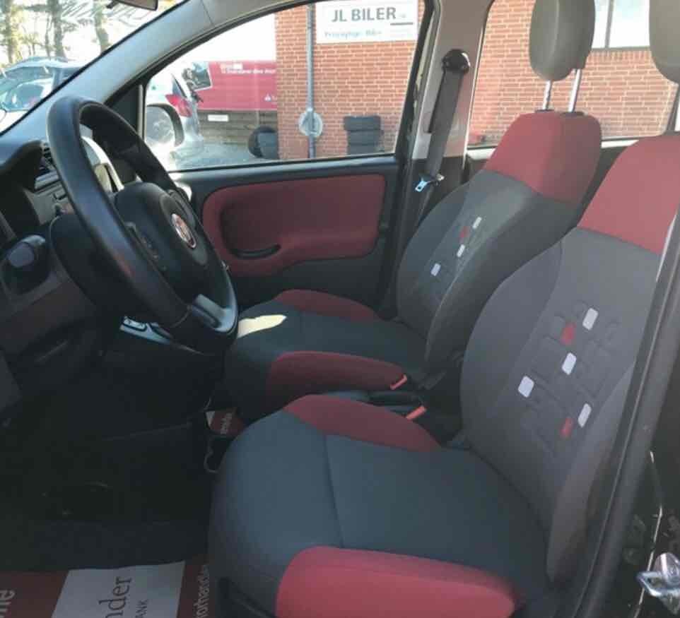 Sort Fiat Panda fra 2016