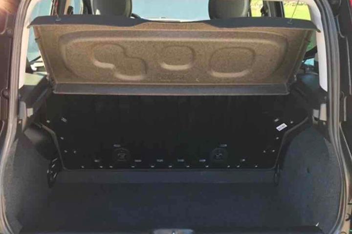 Sort Fiat Panda fra 2016