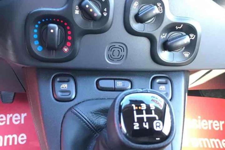 Sort Fiat Panda fra 2016