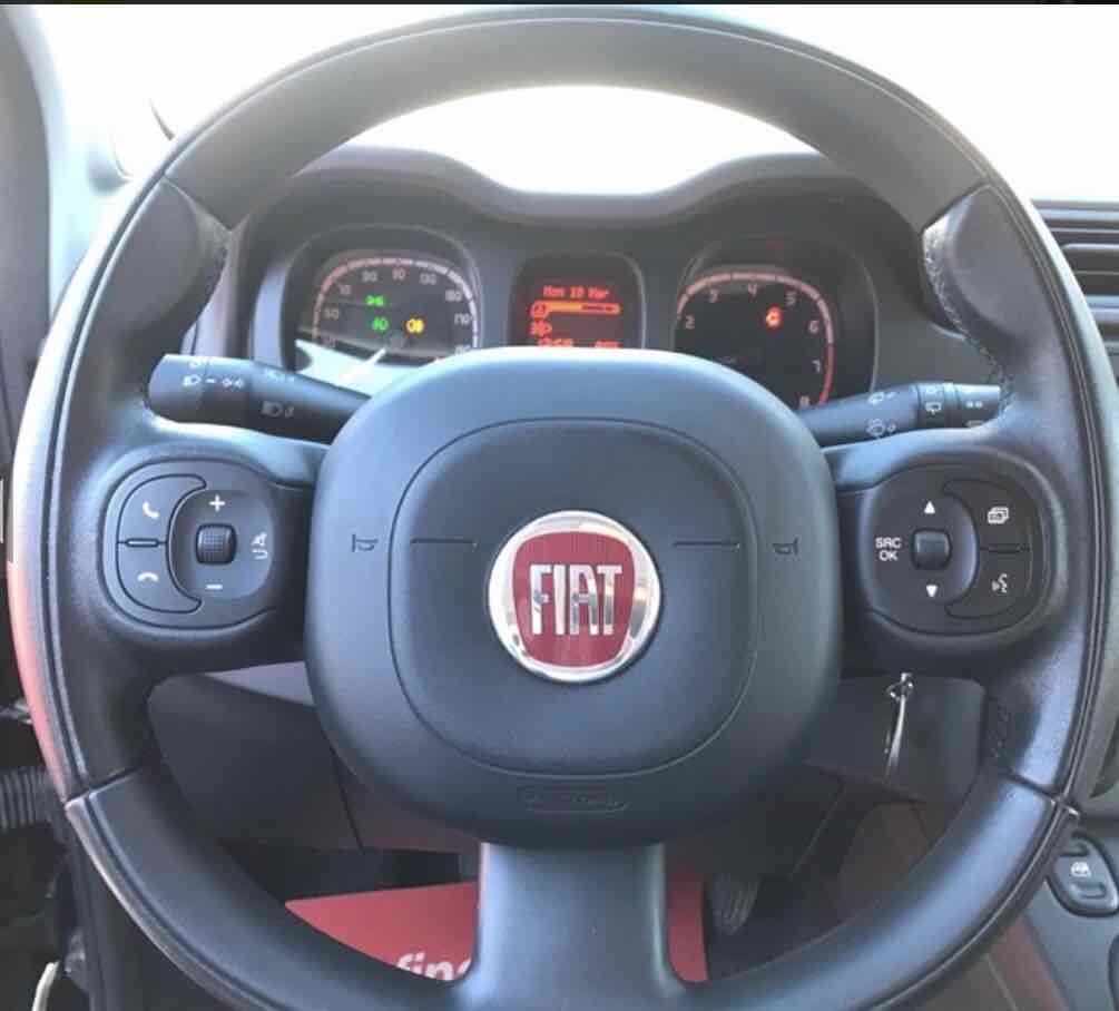 Sort Fiat Panda fra 2016