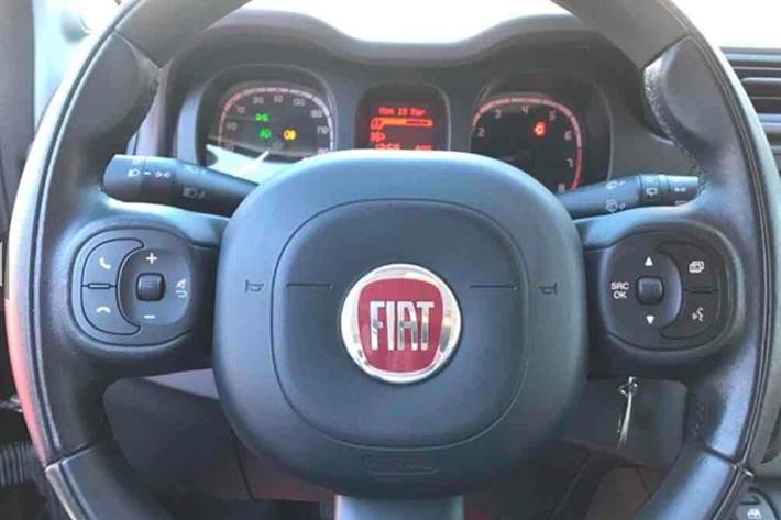 Sort Fiat Panda fra 2016