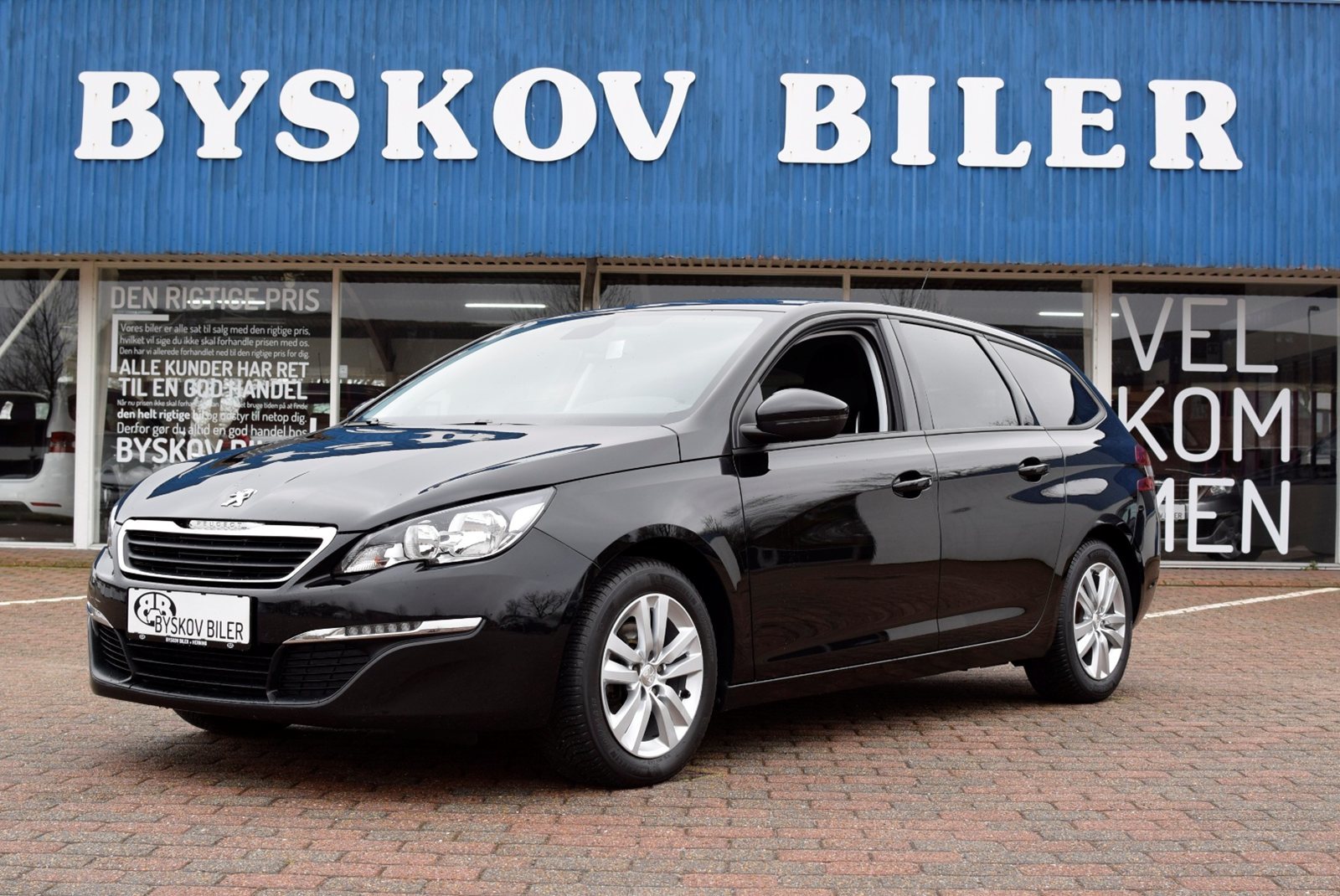 Grå Peugeot 308 fra 2016