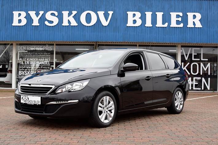 Grå Peugeot 308 fra 2016