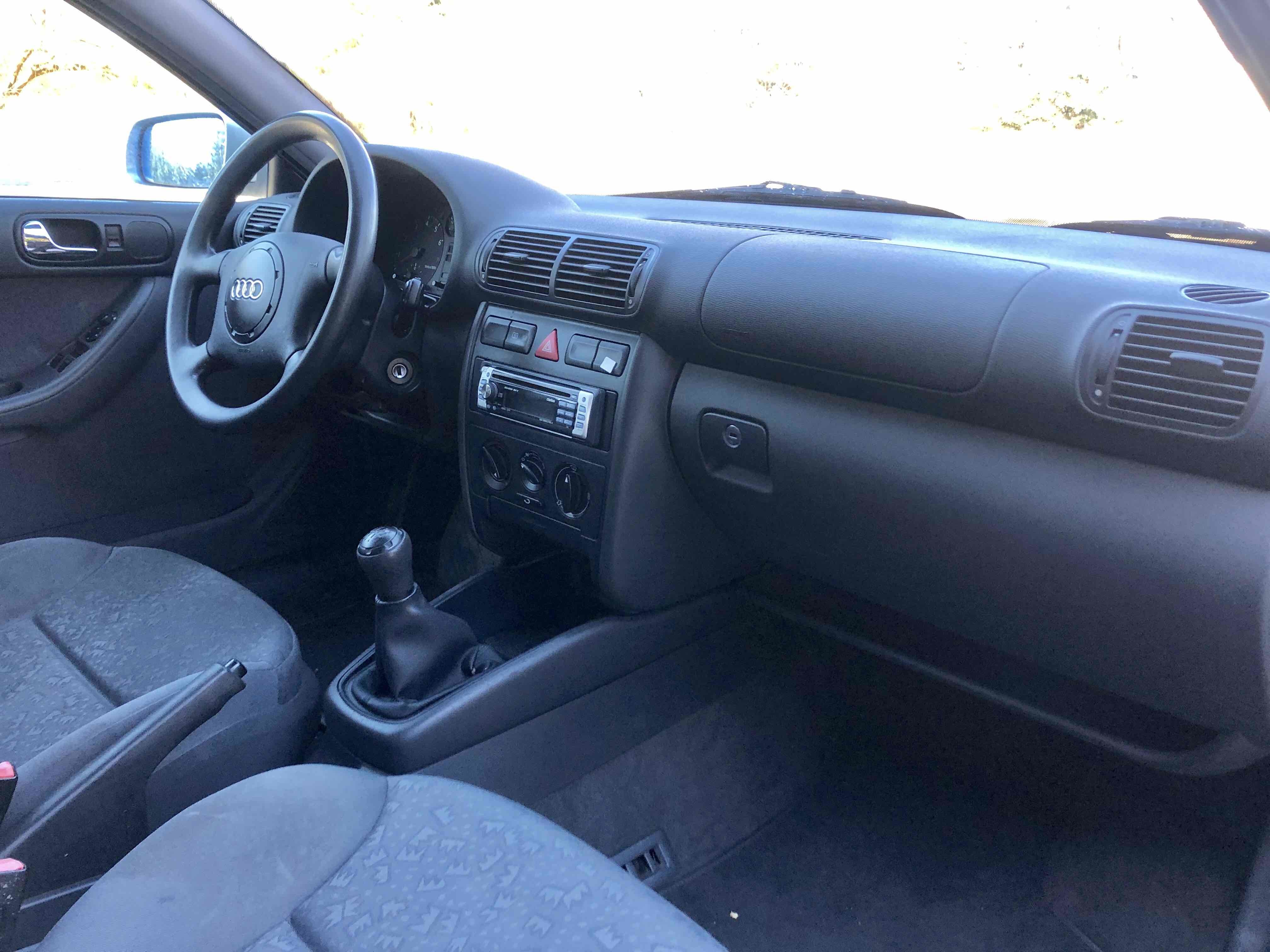 Grå Audi A3 fra 1999