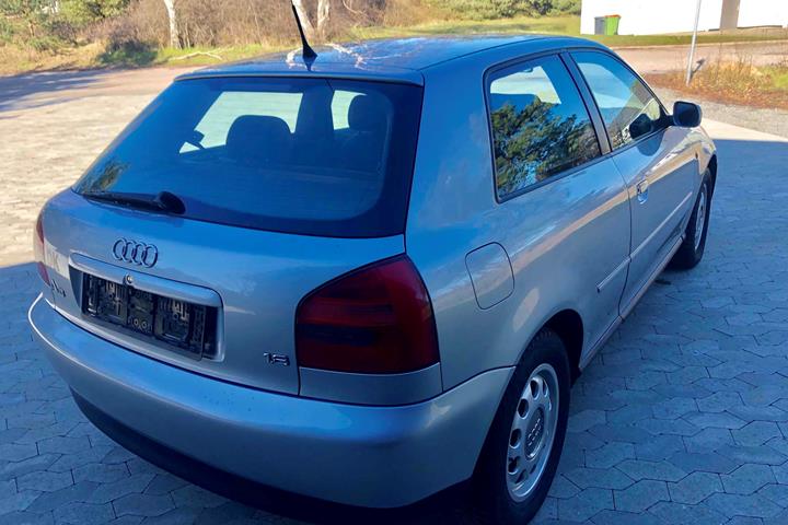 Grå Audi A3 fra 1999