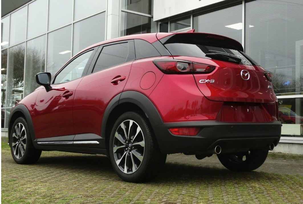Rød Mazda CX-3 fra 2018
