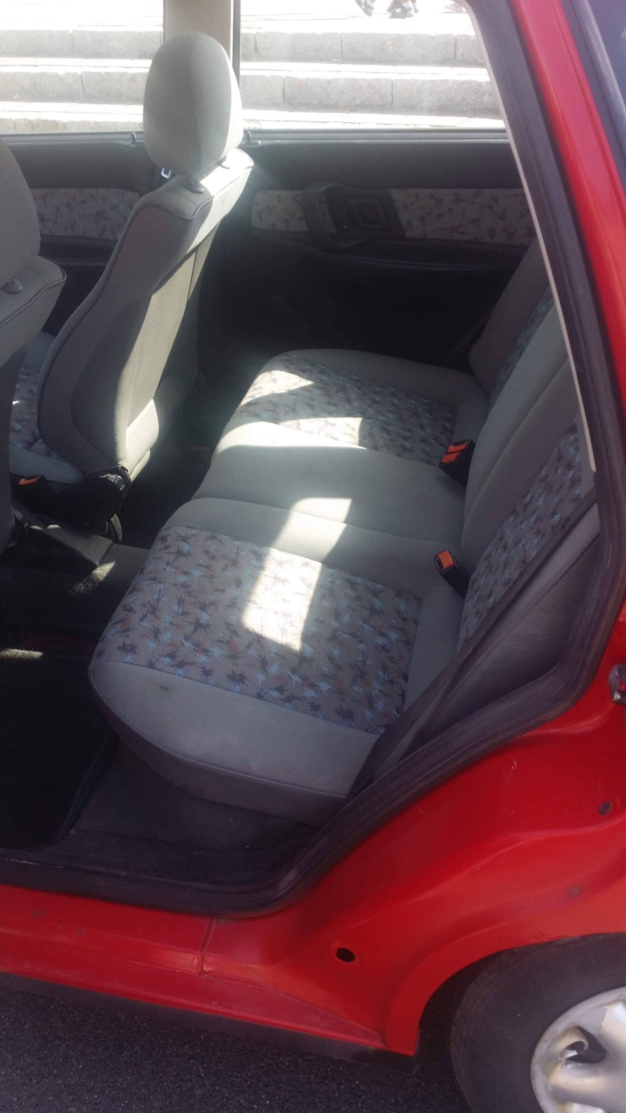Rød Seat Ibiza fra 1996