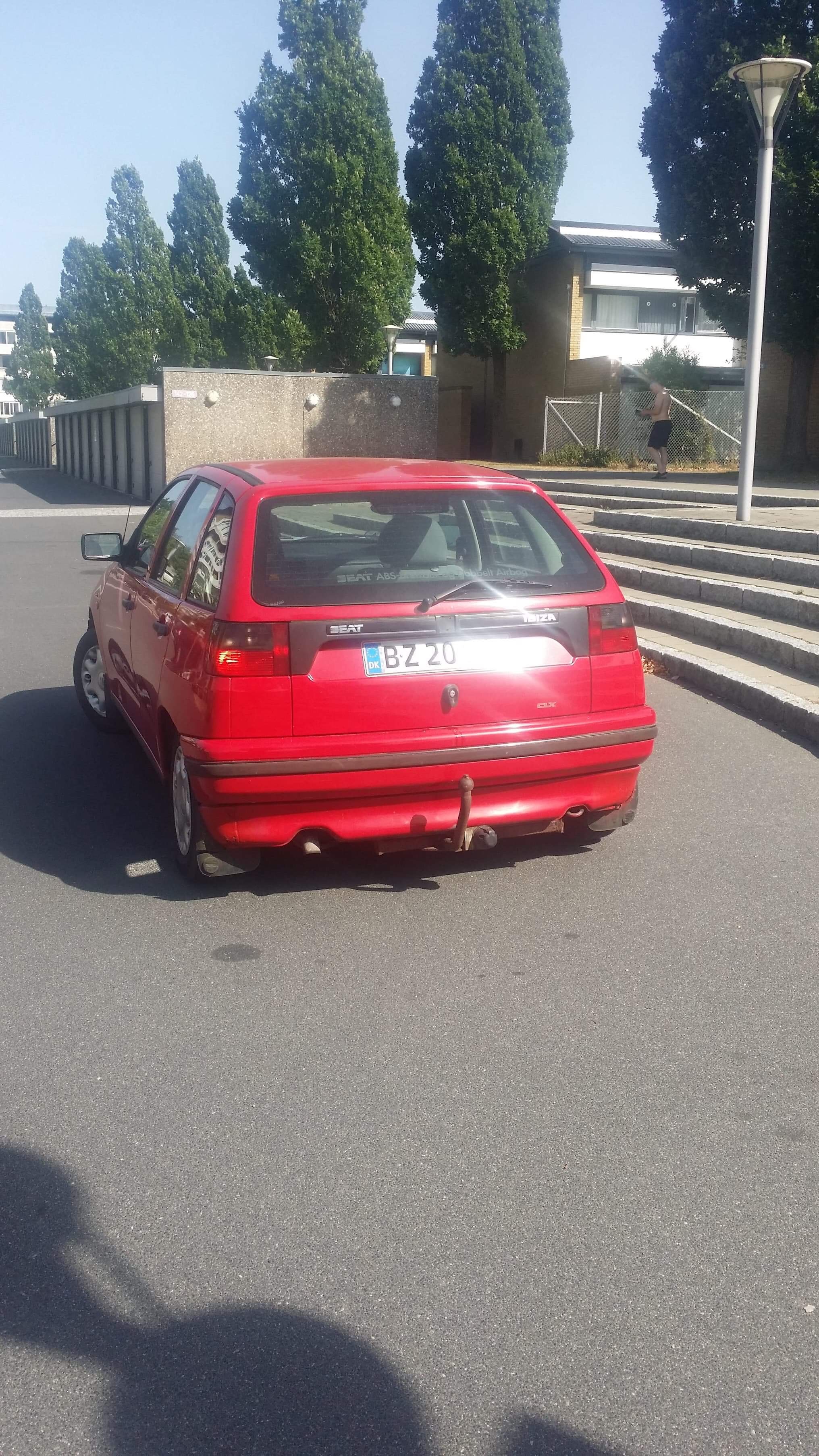 Rød Seat Ibiza fra 1996