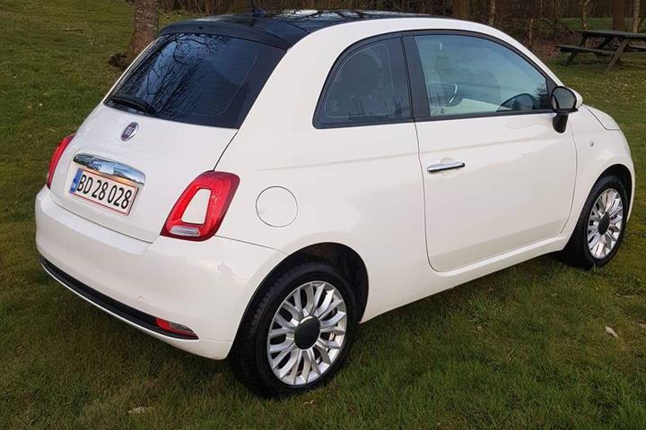 Hvid Fiat 500 fra 2016