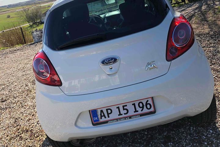 Hvid Ford Ka fra 2014