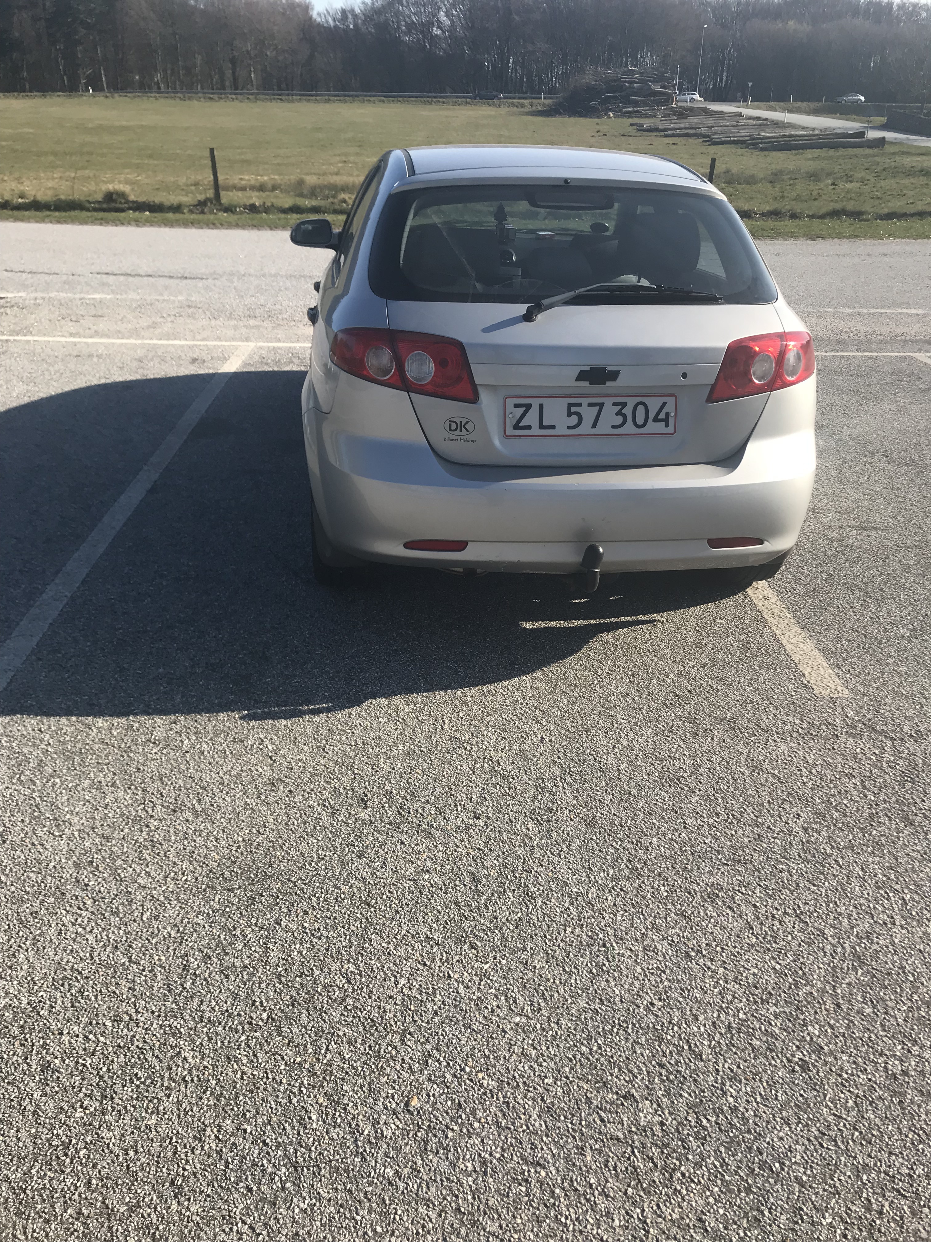 Grå Daewoo Lacetti fra 2006