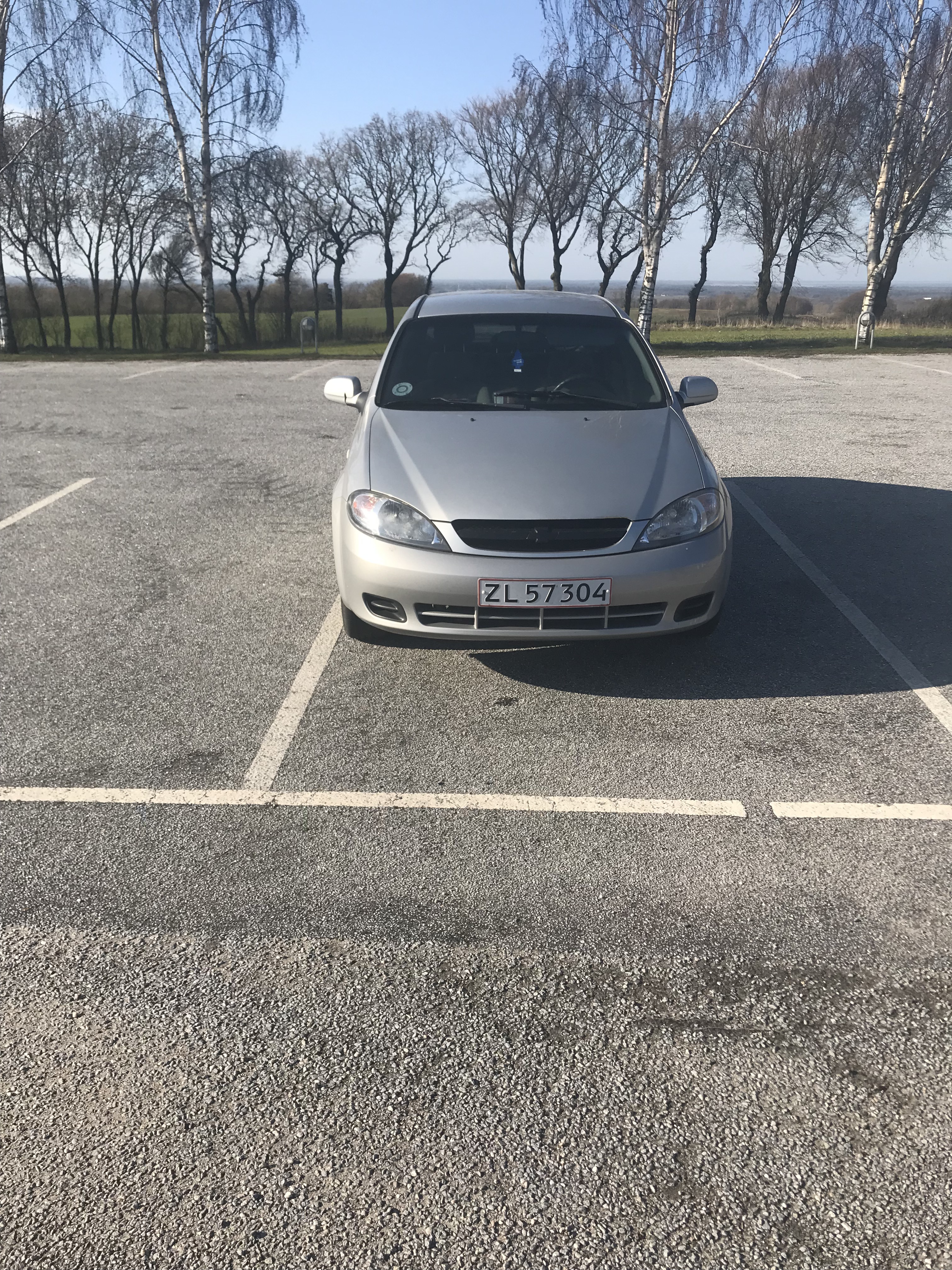 Grå Daewoo Lacetti fra 2006