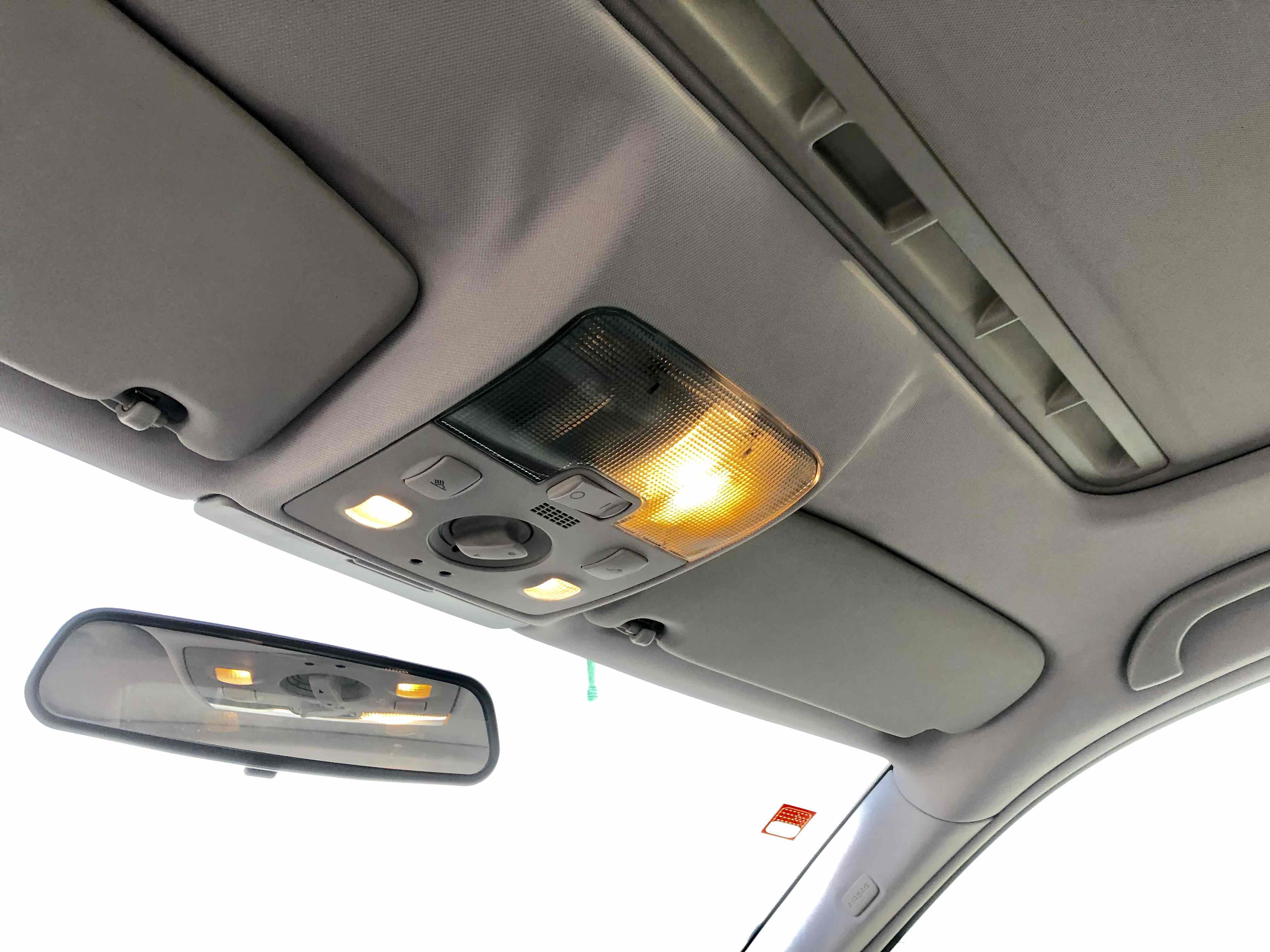 Rød Audi A4 fra 1999