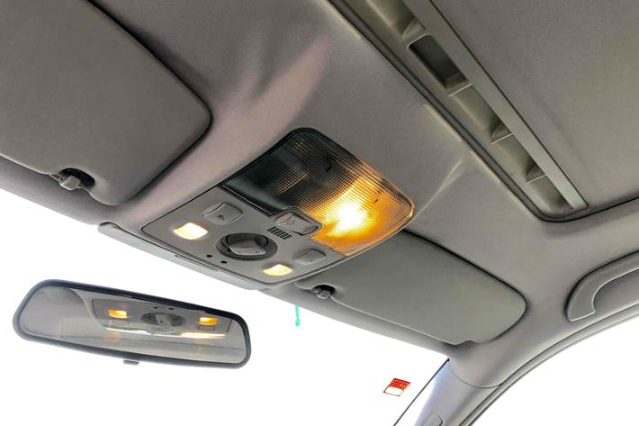 Rød Audi A4 fra 1999