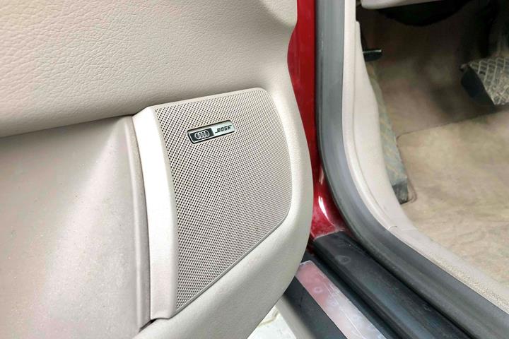 Rød Audi A4 fra 1999