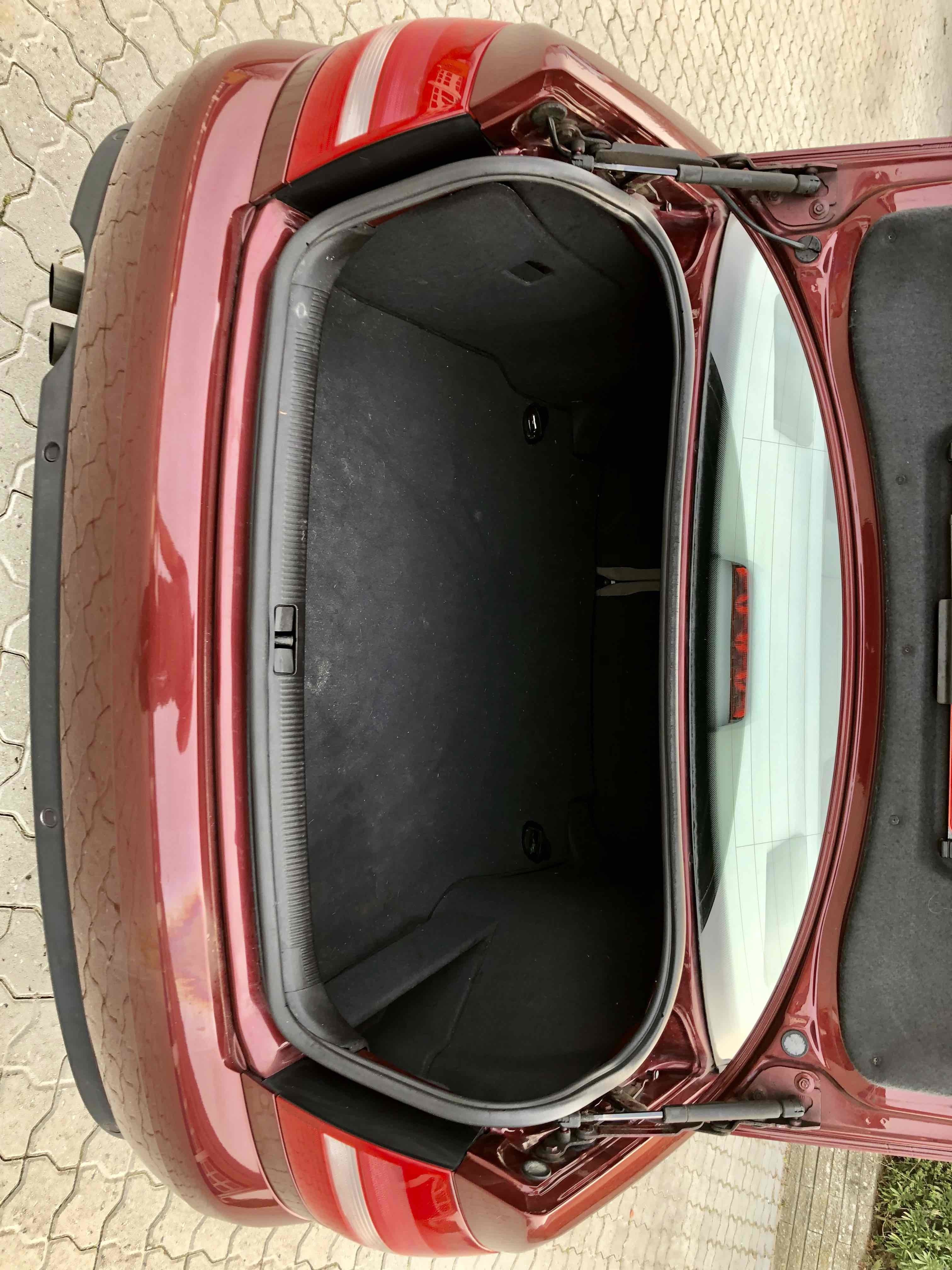 Rød Audi A4 fra 1999