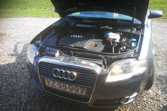 Grå Audi A4 fra 2004