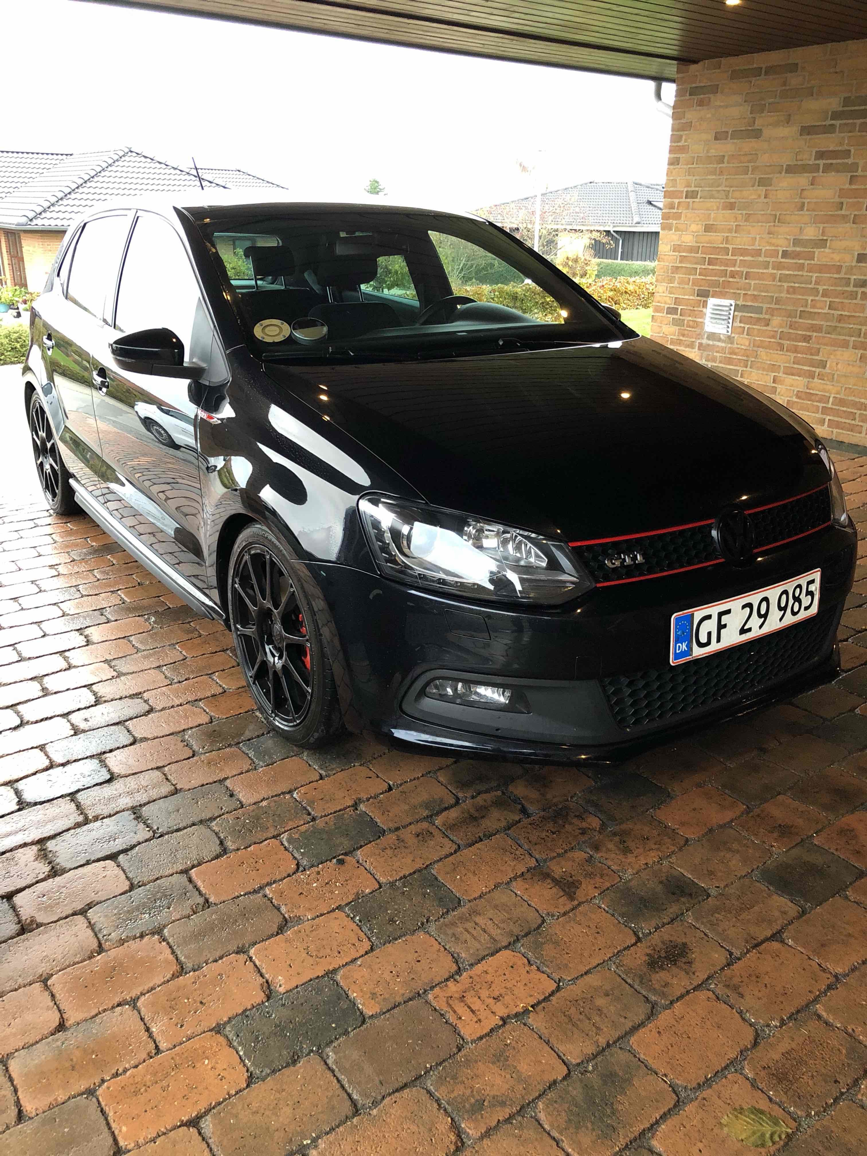 Sort VW Polo fra 2012