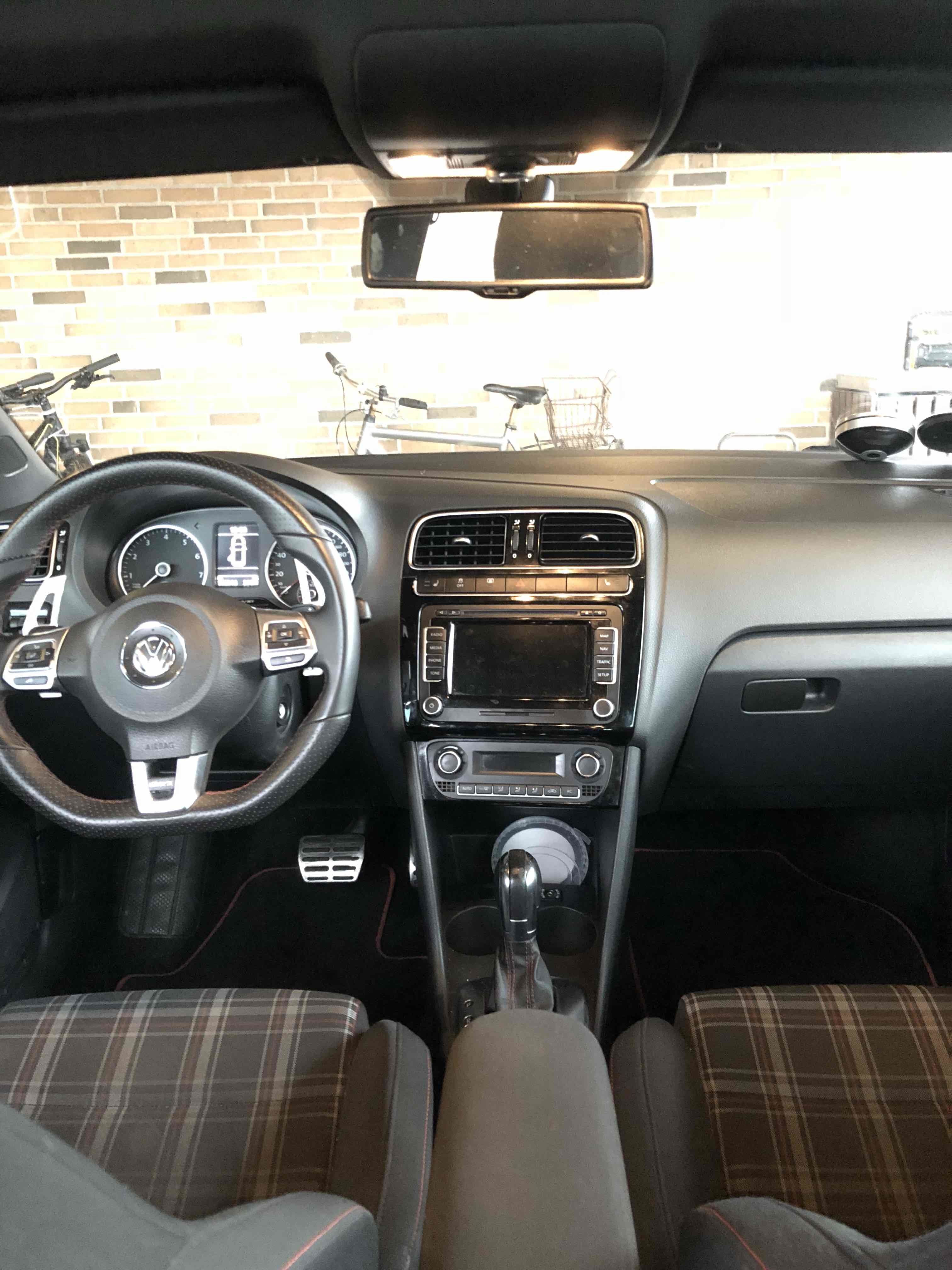Sort VW Polo fra 2012