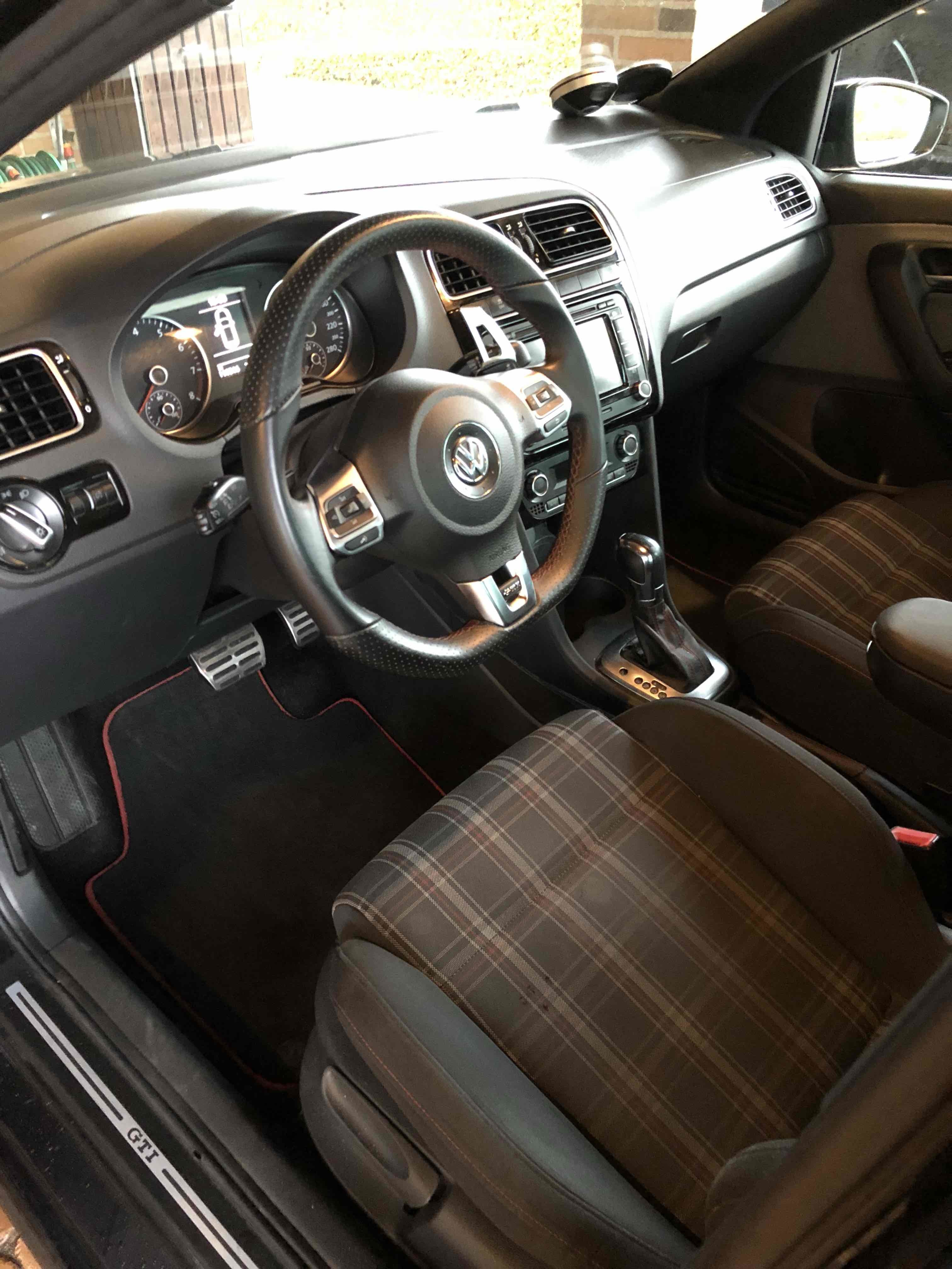 Sort VW Polo fra 2012