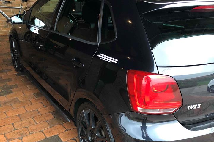 Sort VW Polo fra 2012