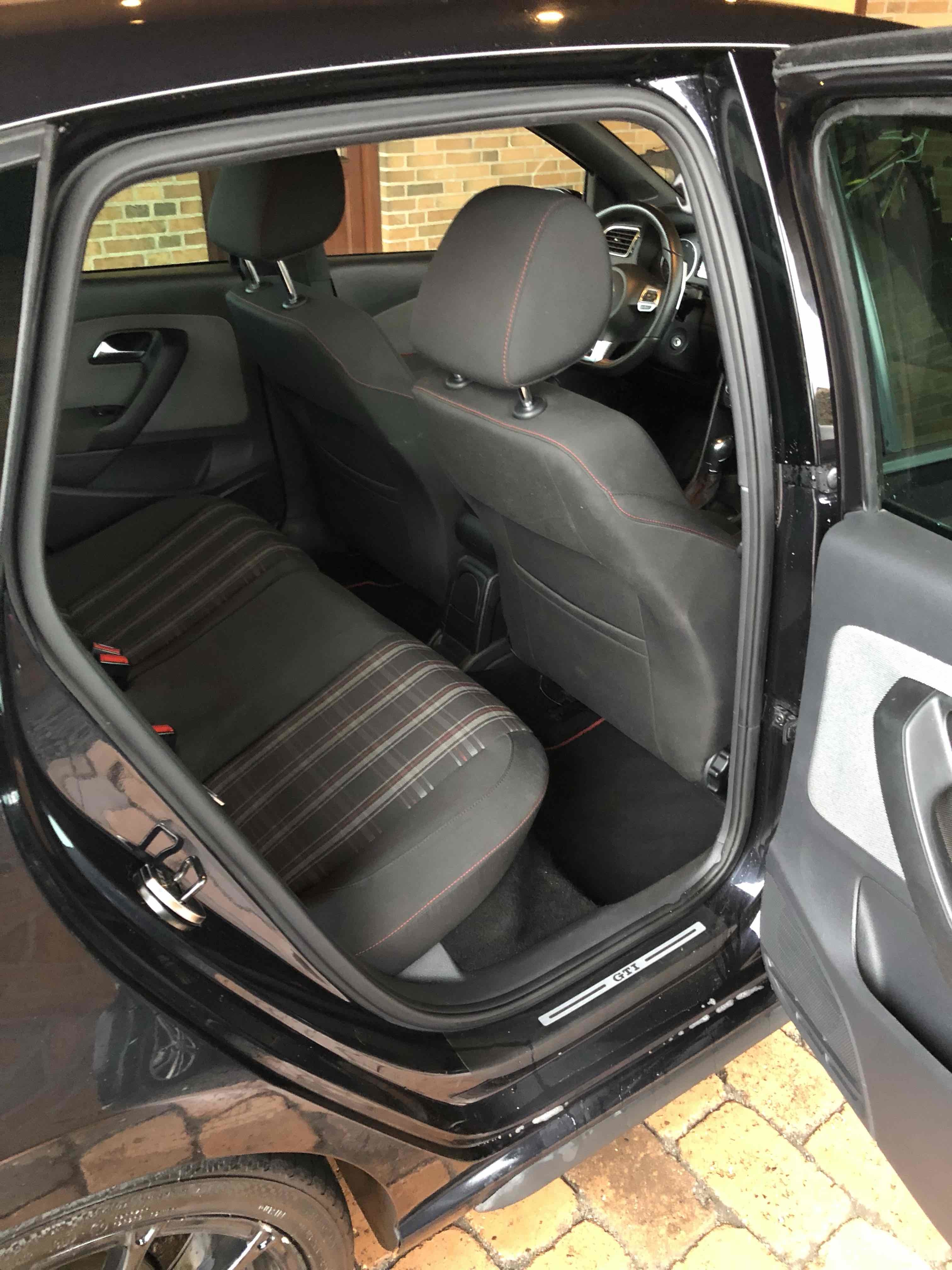 Sort VW Polo fra 2012