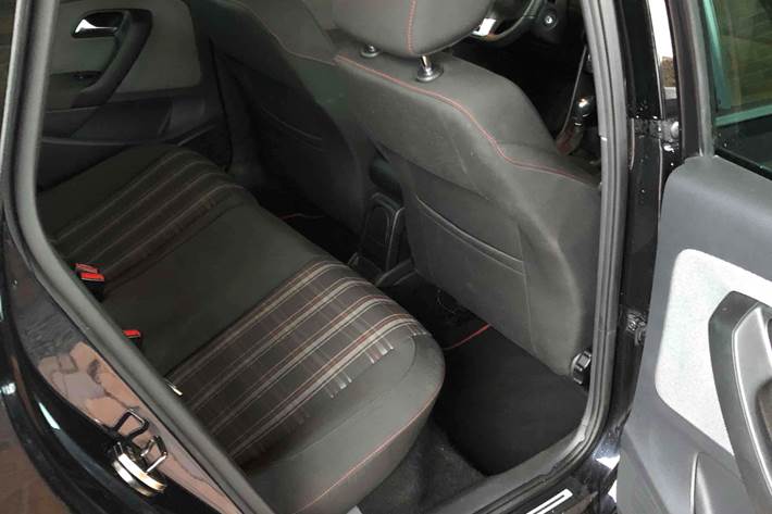 Sort VW Polo fra 2012