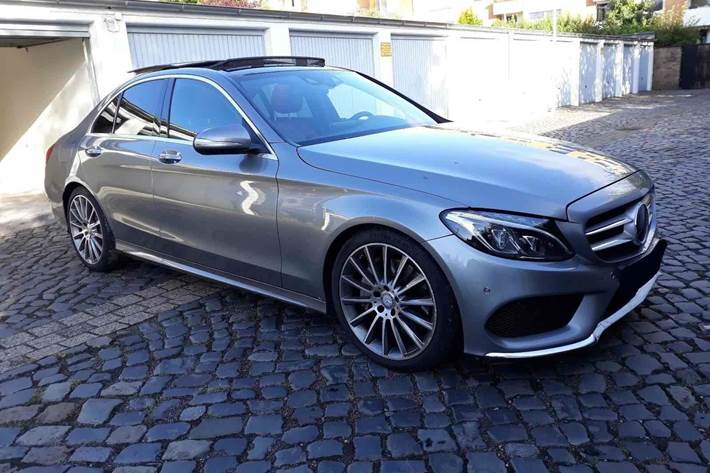 Grå Mercedes C220 d fra 2015