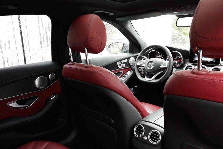 Grå Mercedes C220 d fra 2015