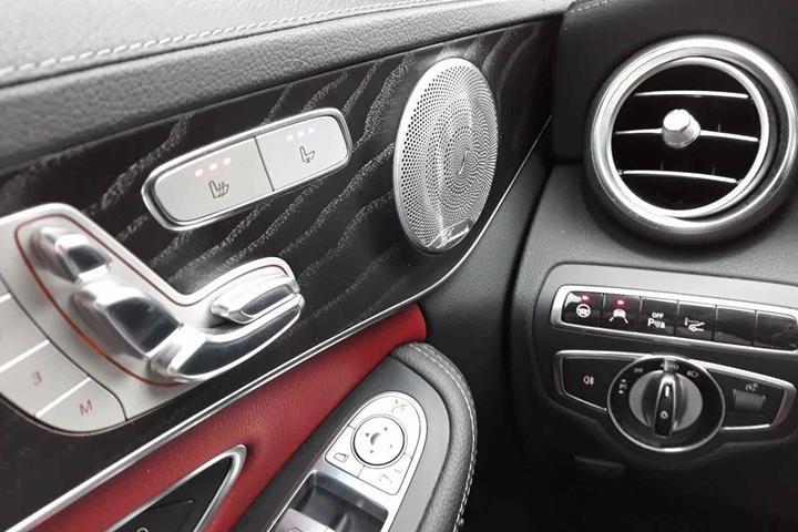 Grå Mercedes C220 d fra 2015