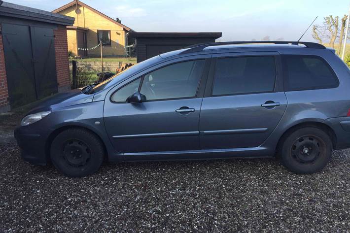 Grå Peugeot 307 fra 2007