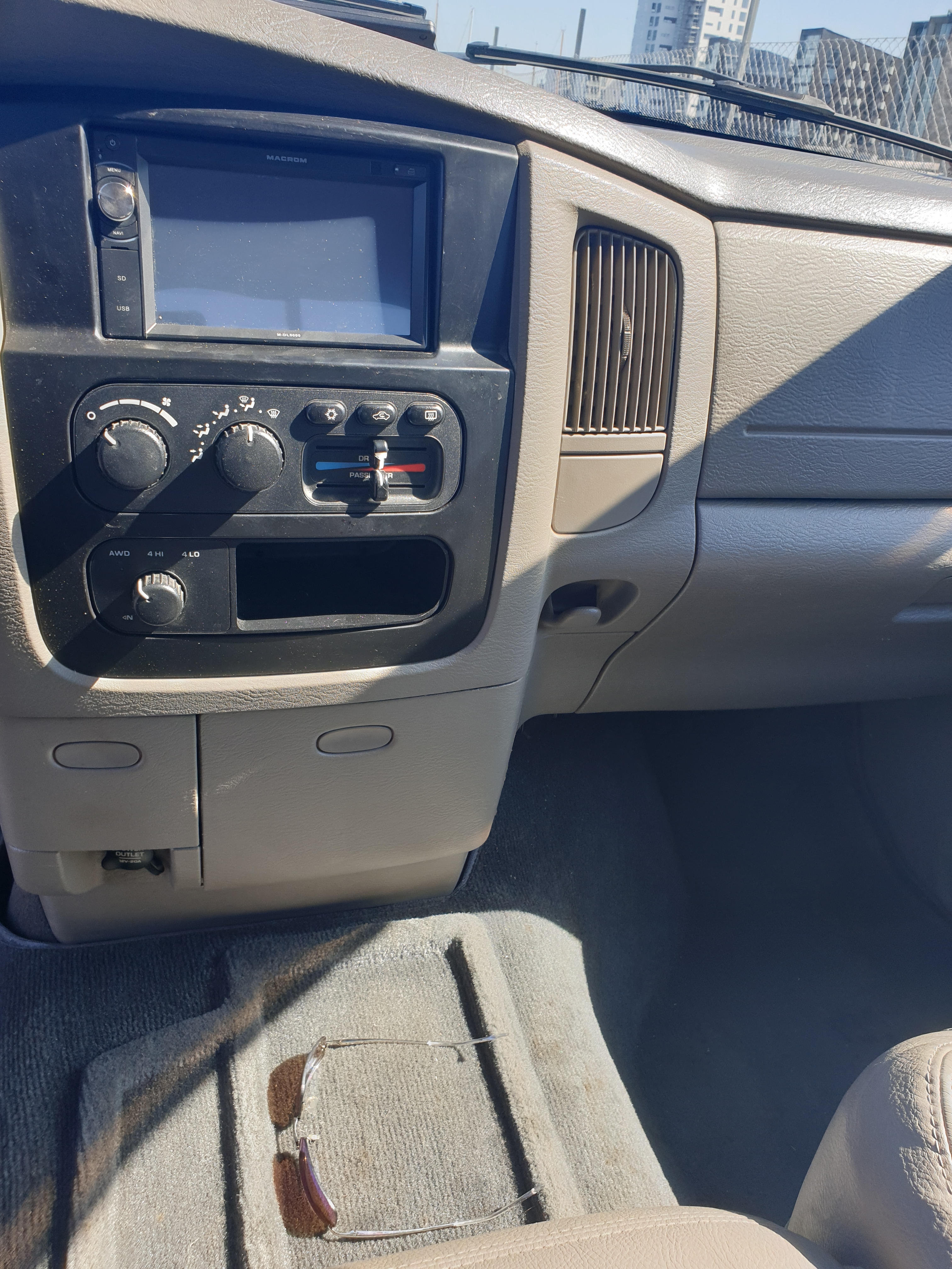 Grå Dodge Ram fra 2005