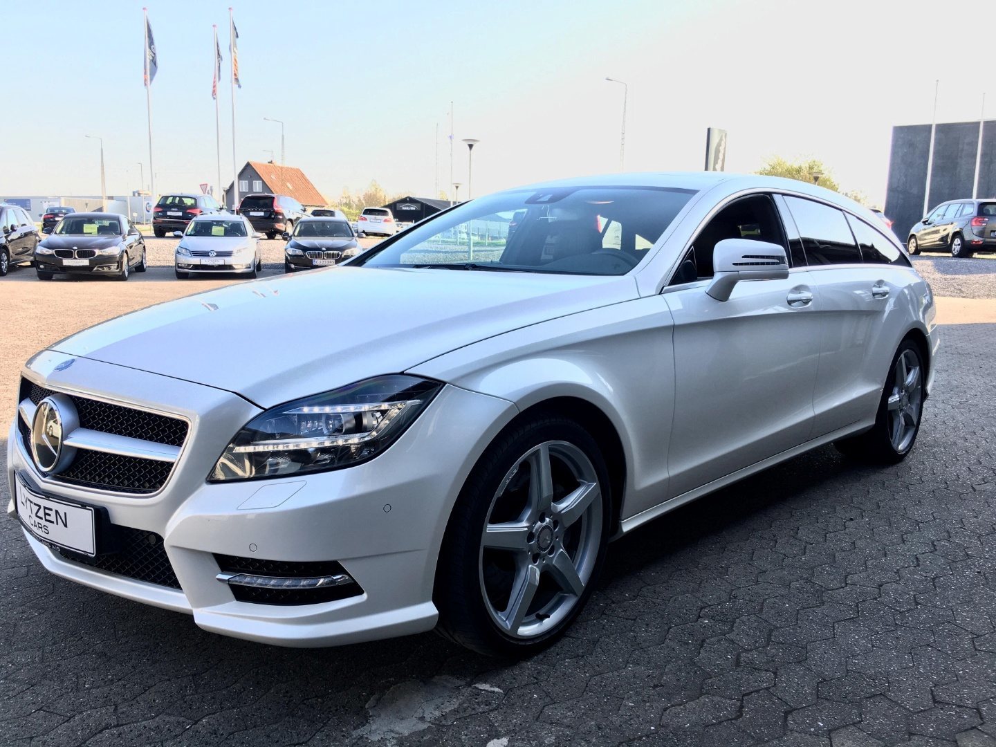 Hvid Mercedes CLS350 fra 2014
