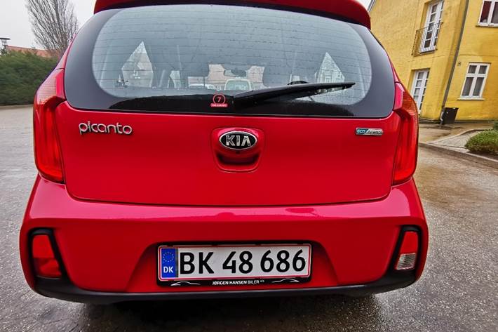 Rød Kia Picanto fra 2017