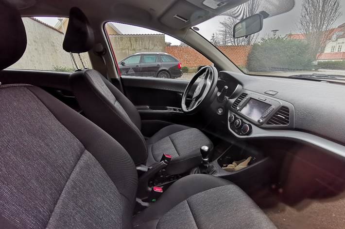 Rød Kia Picanto fra 2017