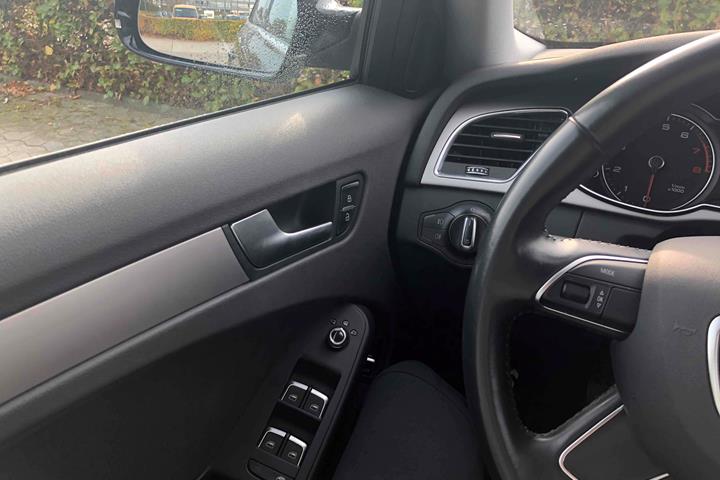 Sort Audi A4 fra 2015