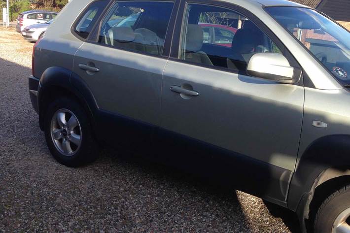 Grøn Hyundai Tucson fra 2005