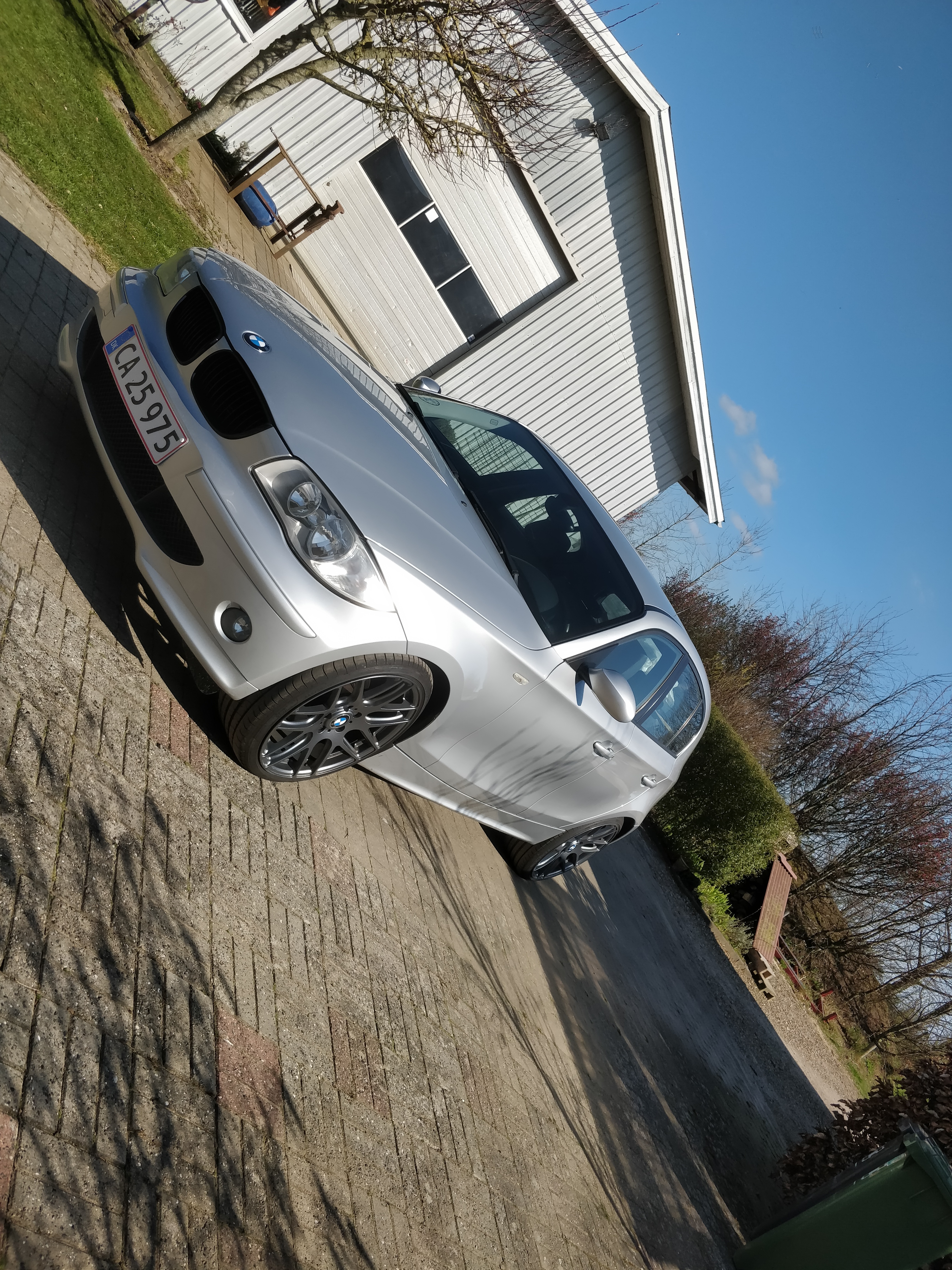 Grå BMW 118d fra 2007