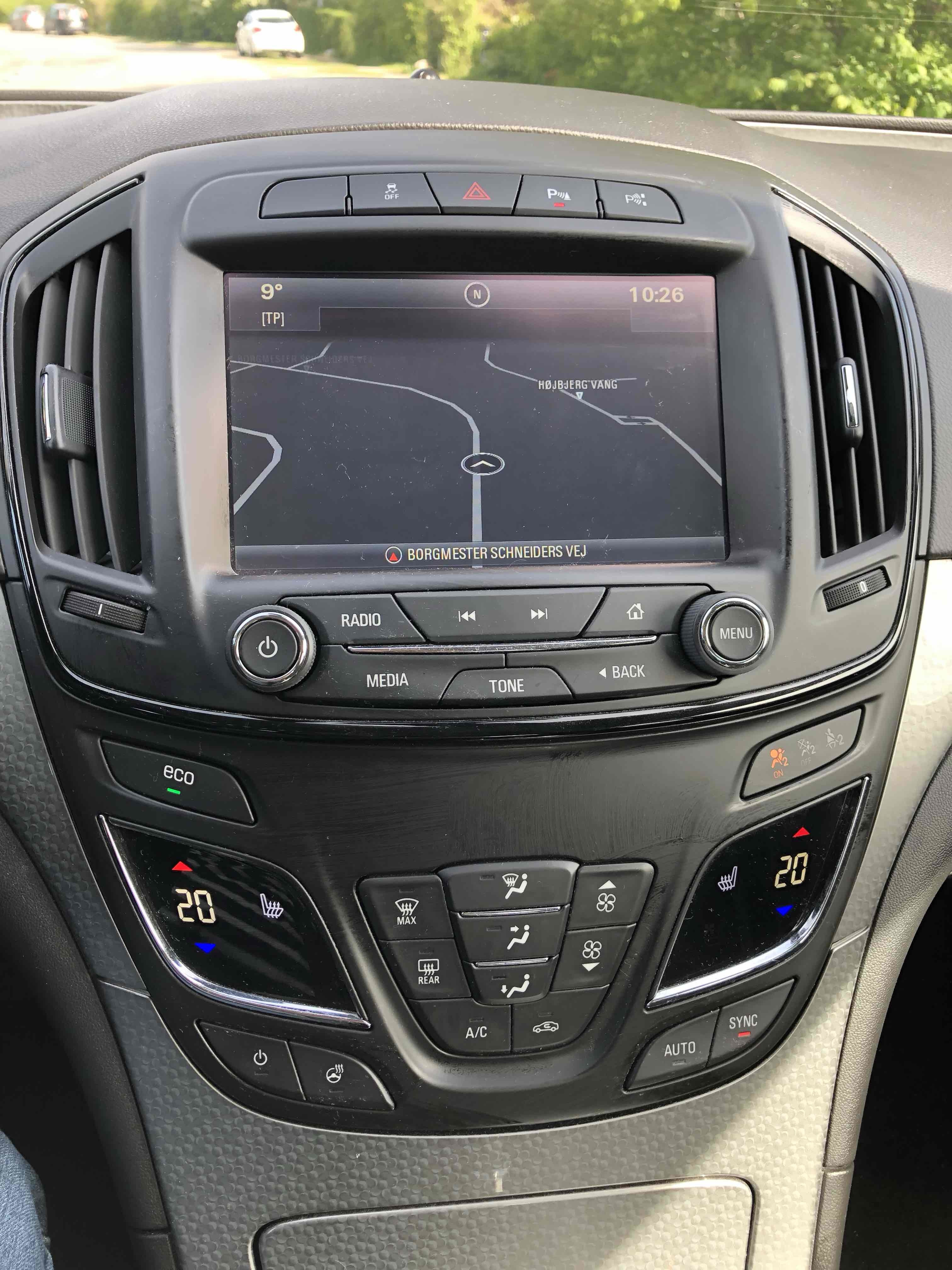 Grå Opel Insignia fra 2016