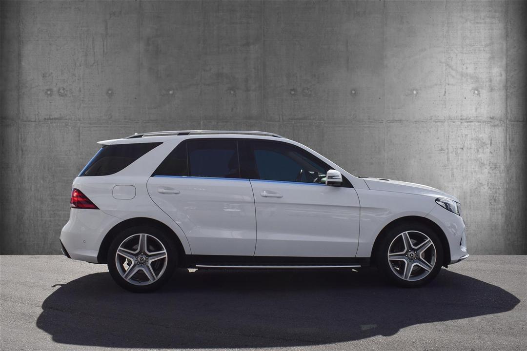 Hvid Mercedes GLE fra 2018
