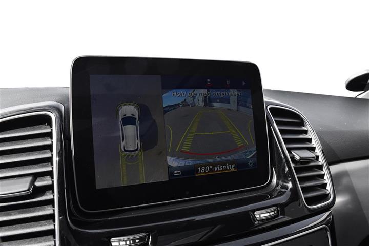 Hvid Mercedes GLE fra 2018
