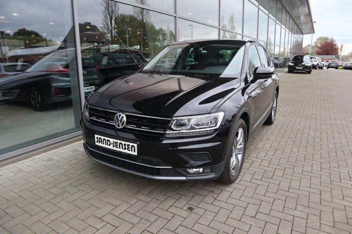 Grå VW Tiguan fra 2018
