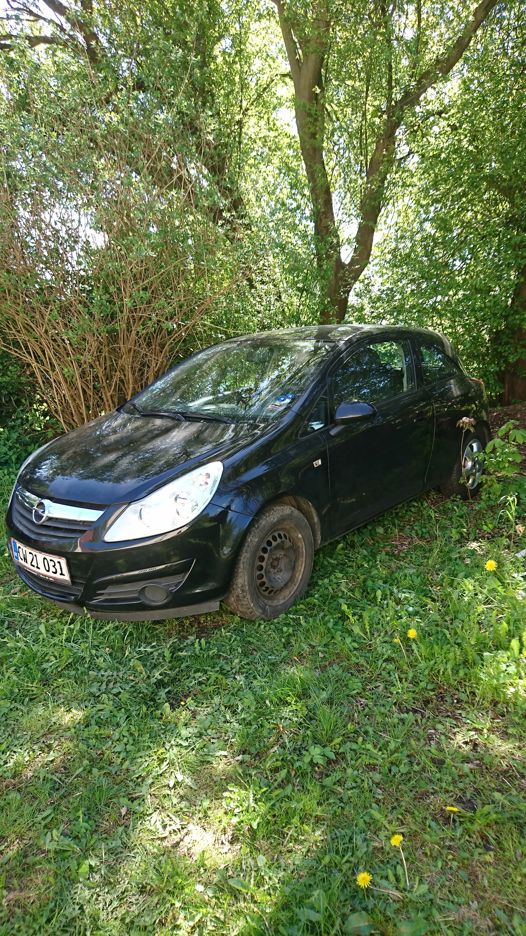 Sort Opel Corsa fra 2010