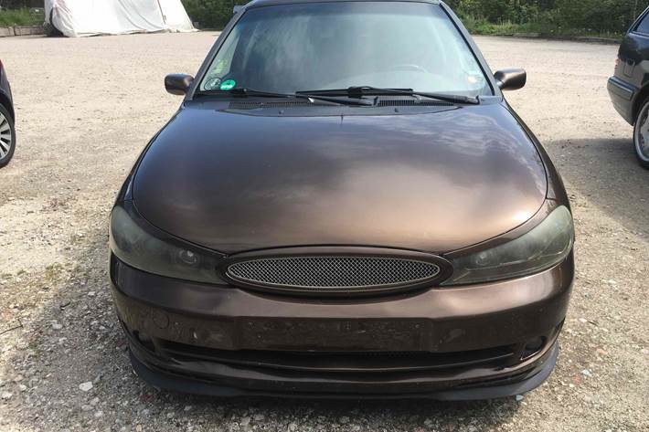 Brun Ford Mondeo fra 2007