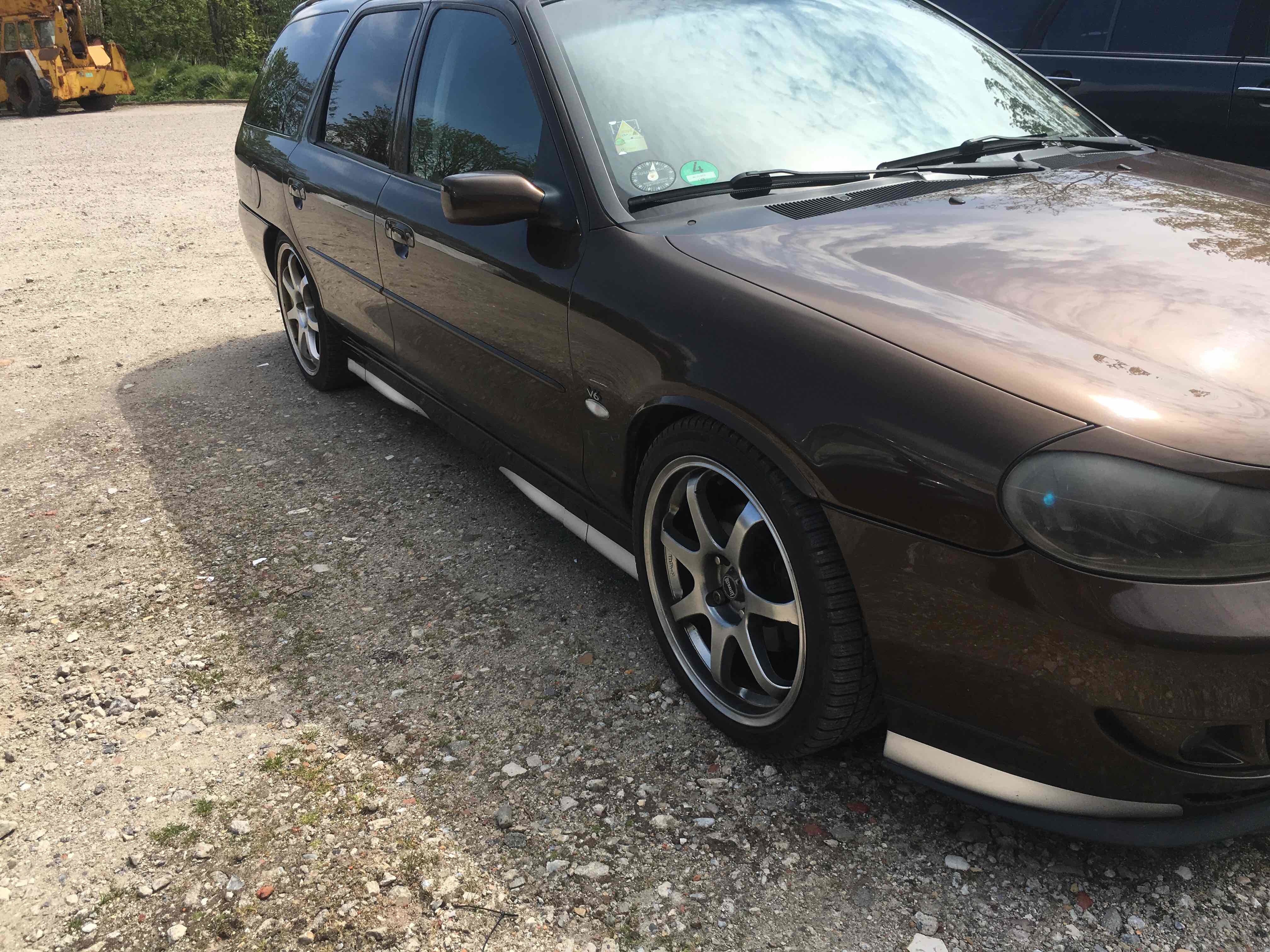 Brun Ford Mondeo fra 2007