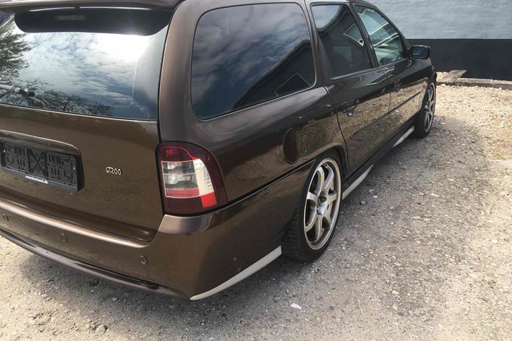 Brun Ford Mondeo fra 2007