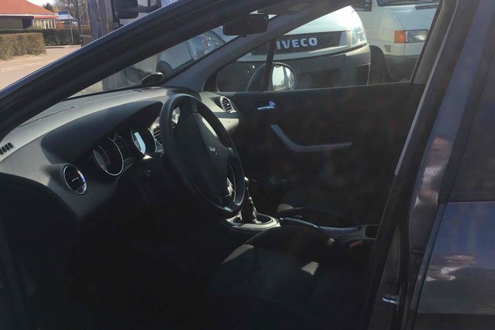 undefined Peugeot 308 fra 2010