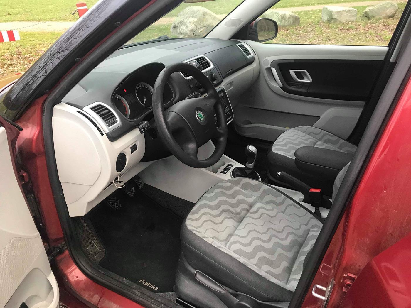 Rød Skoda Fabia fra 2007